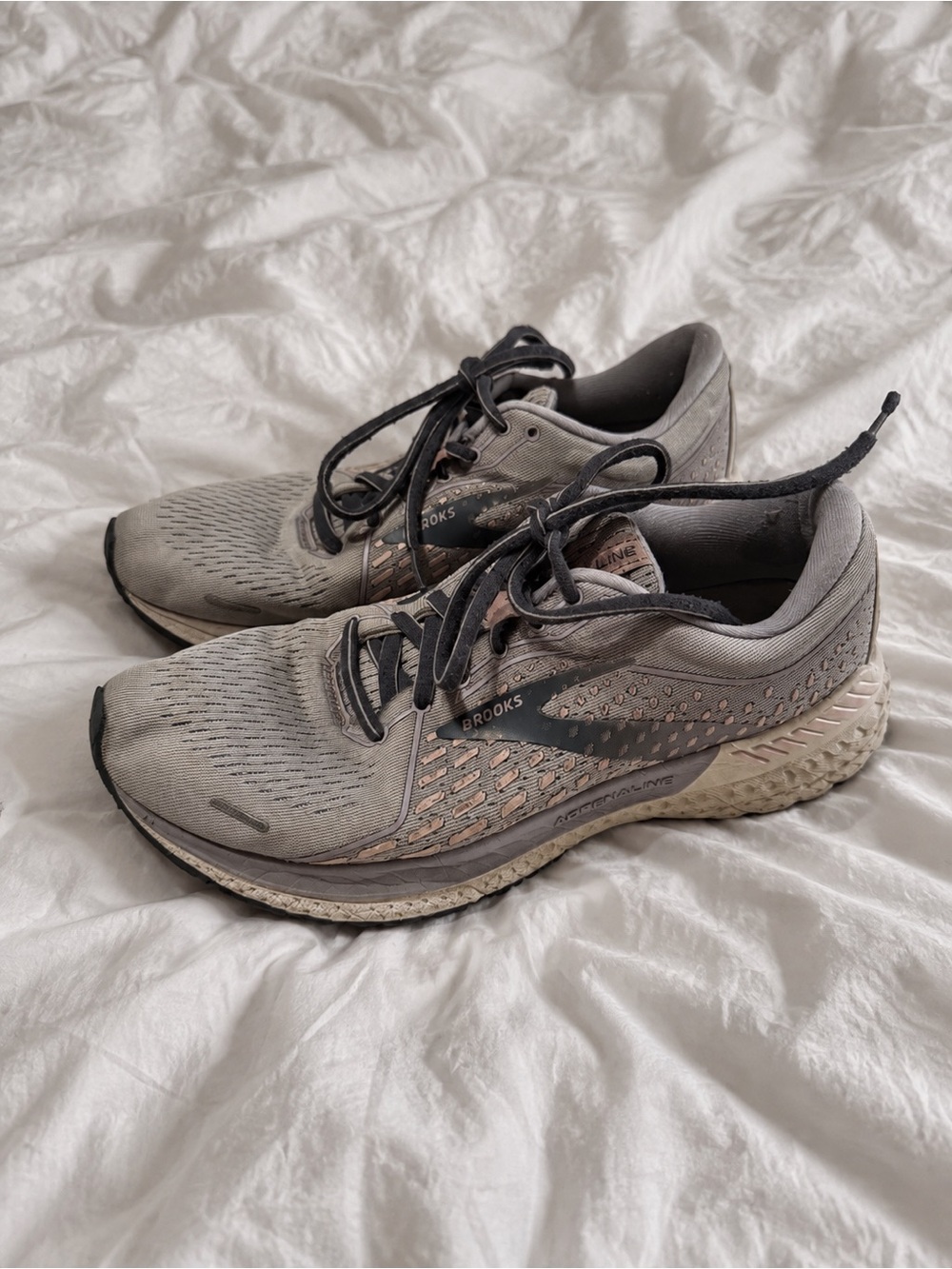 Brooks Women's Running Shoes - Gray with Pink Accents